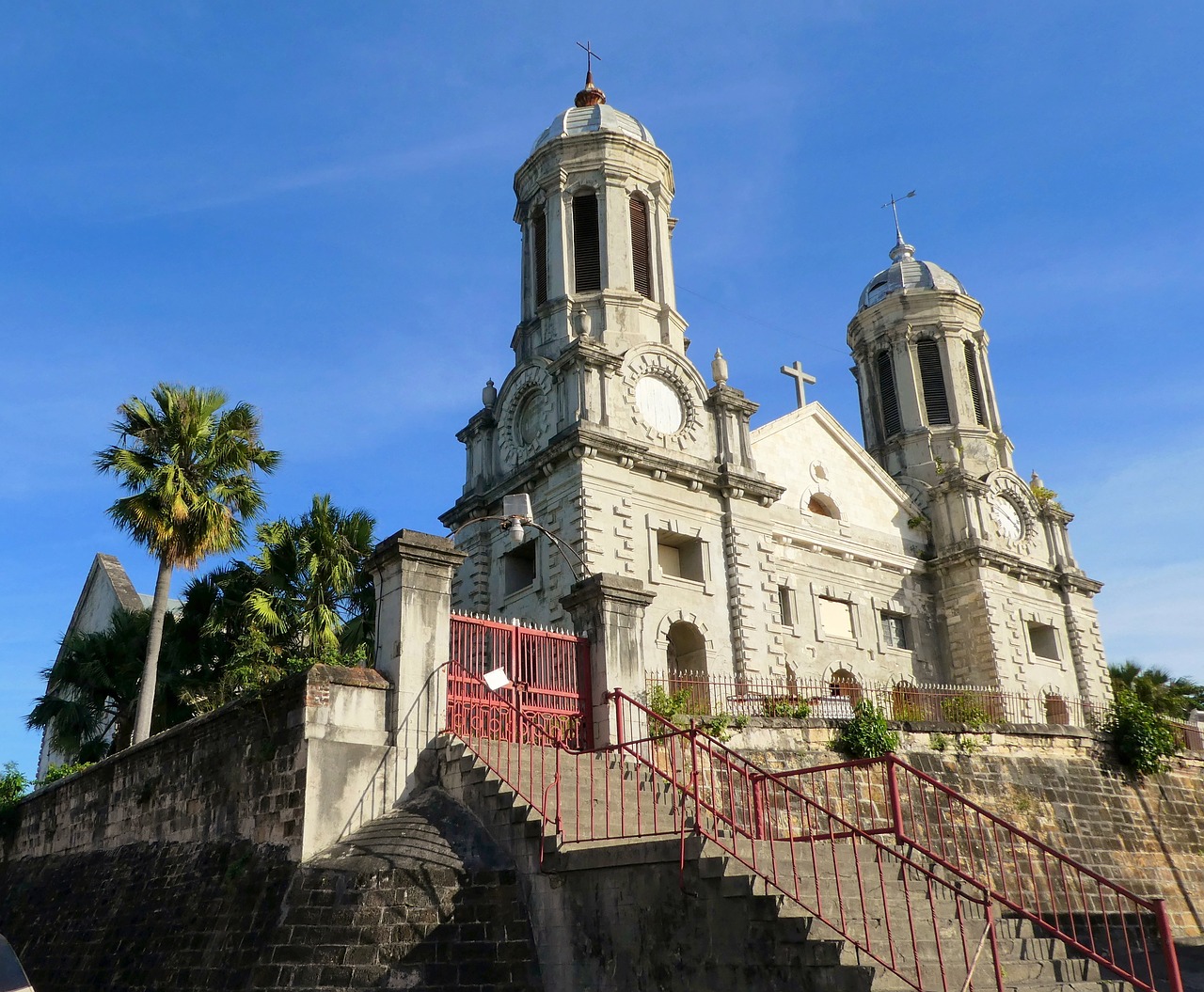 Saint John's: Kirche von Saint John's auf Antigua und Barbuda in der Karibik
